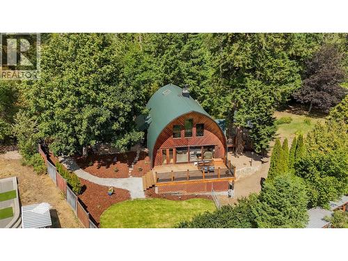 5261 Lakeshore Road Ne, Salmon Arm, BC - Outdoor