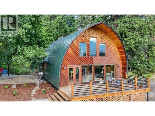 5261 Lakeshore Road Ne, Salmon Arm, BC - Outdoor