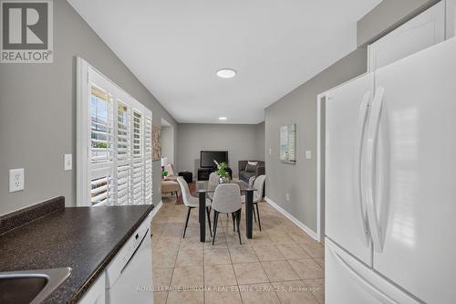5660 Rosaline Road, Burlington, ON - Indoor Photo Showing Dining Room
