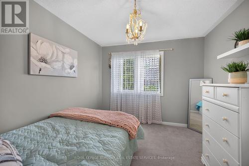 5660 Rosaline Road, Burlington, ON - Indoor Photo Showing Bedroom