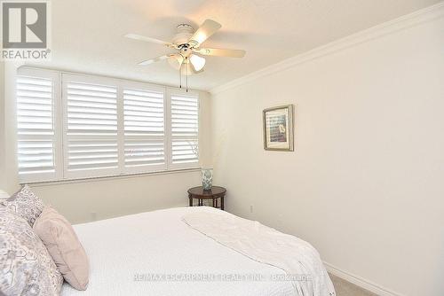 401 - 2263 Marine Drive, Oakville, ON - Indoor Photo Showing Bedroom