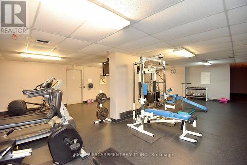 401 - 2263 Marine Drive, Oakville, ON - Indoor Photo Showing Gym Room