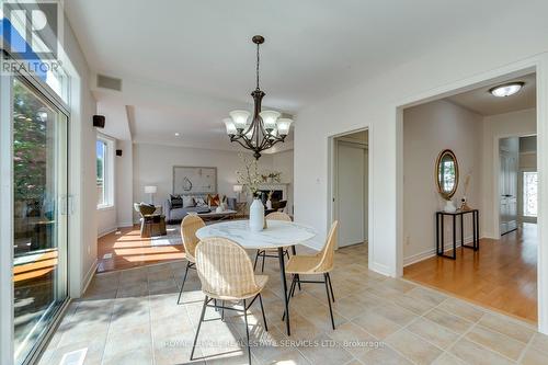 2116 Blackforest Crescent, Oakville, ON - Indoor Photo Showing Dining Room