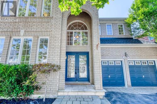 2116 Blackforest Crescent, Oakville, ON - Outdoor
