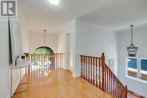 2116 Blackforest Crescent, Oakville, ON - Indoor Photo Showing Other Room