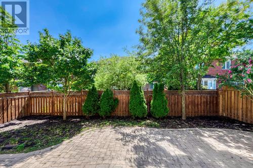 2116 Blackforest Crescent, Oakville, ON - Outdoor