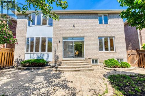 2116 Blackforest Crescent, Oakville, ON - Outdoor