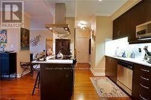 508 - 60 Absolute Avenue, Mississauga, ON - Indoor Photo Showing Kitchen