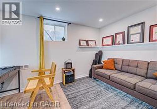 290 William Street, Elmira, ON - Indoor Photo Showing Living Room