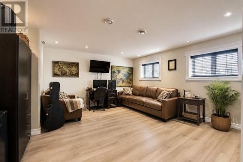 39 Wagg Place, Pasadena, NL - Indoor Photo Showing Living Room