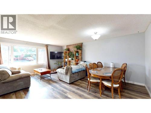 2405 Arbutus Street, Elkford, BC - Indoor Photo Showing Living Room