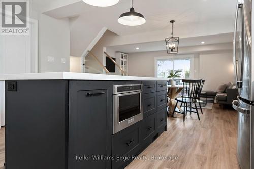 3389 Palmer Drive, Burlington (Palmer), ON - Indoor Photo Showing Kitchen