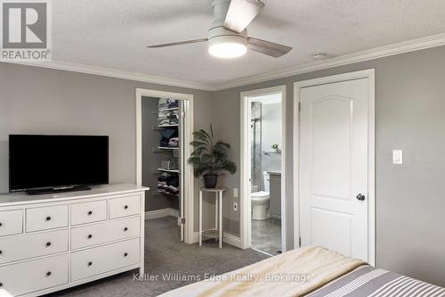3389 Palmer Drive, Burlington (Palmer), ON - Indoor Photo Showing Bedroom
