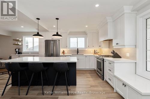 3389 Palmer Drive, Burlington (Palmer), ON - Indoor Photo Showing Kitchen With Stainless Steel Kitchen With Upgraded Kitchen