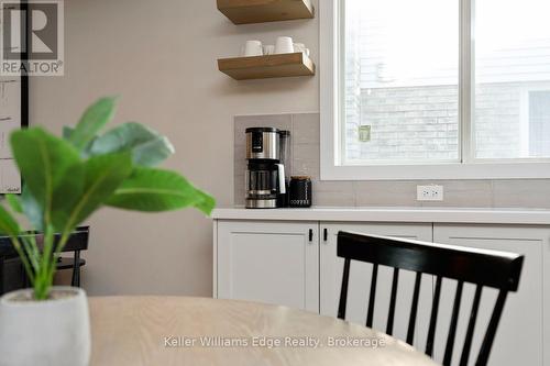 3389 Palmer Drive, Burlington (Palmer), ON - Indoor