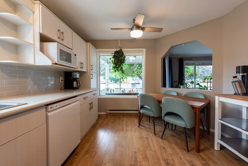 101-62 Dauphin Avenue, Penticton, BC - Indoor Photo Showing Kitchen
