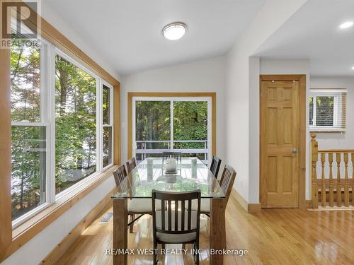 1091 Mcarthur Point Road, Lake Of Bays, ON - Indoor Photo Showing Dining Room