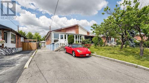95 Snowood Court, Toronto, ON - Outdoor