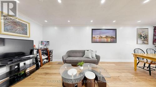 95 Snowood Court, Toronto, ON - Indoor
