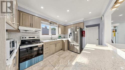 95 Snowood Court, Toronto, ON - Indoor Photo Showing Kitchen With Double Sink