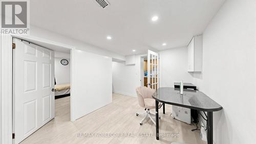 95 Snowood Court, Toronto, ON - Indoor