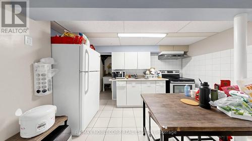 95 Snowood Court, Toronto, ON - Indoor