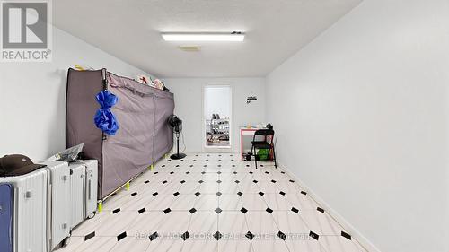 95 Snowood Court, Toronto, ON - Indoor Photo Showing Bedroom