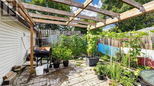95 Snowood Court, Toronto, ON - Outdoor