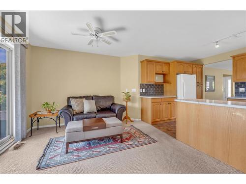 3333 South Main Street Unit# 93, Penticton, BC - Indoor Photo Showing Kitchen