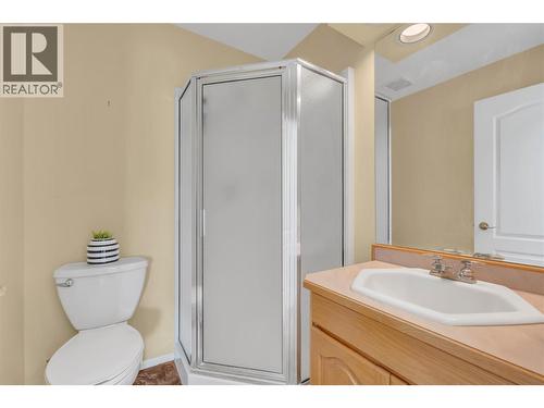 3333 South Main Street Unit# 93, Penticton, BC - Indoor Photo Showing Bathroom