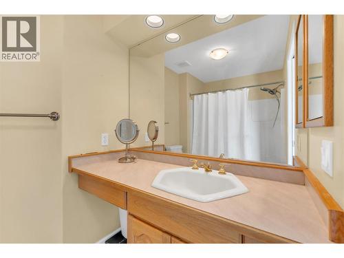 3333 South Main Street Unit# 93, Penticton, BC - Indoor Photo Showing Bathroom
