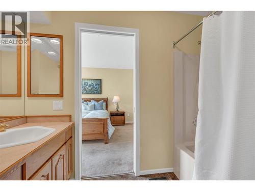 3333 South Main Street Unit# 93, Penticton, BC - Indoor Photo Showing Bathroom