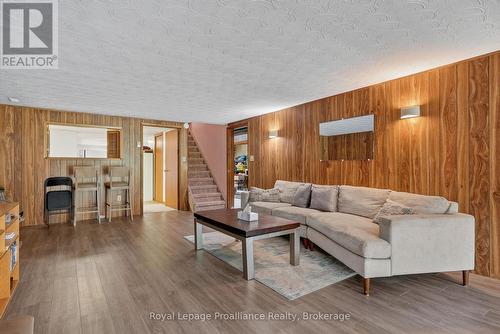 150 Woodland Road, Alnwick/Haldimand, ON - Indoor Photo Showing Living Room