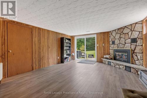 150 Woodland Road, Alnwick/Haldimand, ON - Indoor Photo Showing Living Room With Fireplace