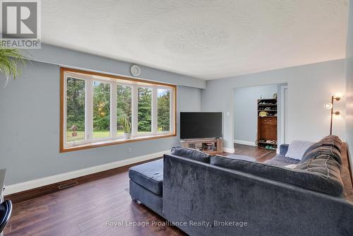 150 Woodland Road, Alnwick/Haldimand, ON - Indoor Photo Showing Living Room