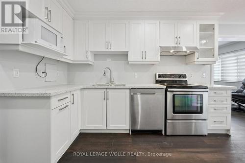11 - 121 University Avenue E, Waterloo, ON - Indoor Photo Showing Kitchen