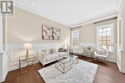 147 Lady Nadia Drive, Vaughan, ON - Indoor Photo Showing Living Room