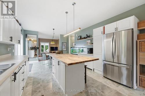 281 Frome Street, Ottawa, ON - Indoor Photo Showing Kitchen With Upgraded Kitchen