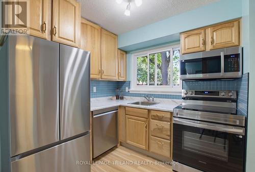 45 - 825 Dundalk Drive, London South (South Q), ON - Indoor Photo Showing Kitchen