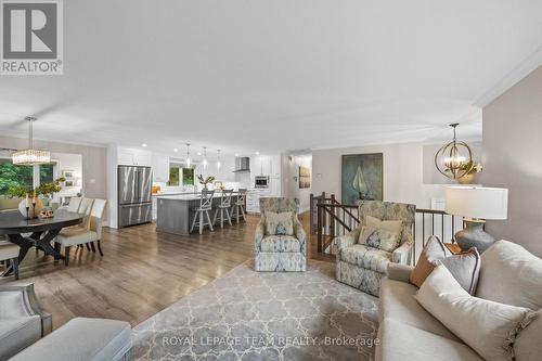 5 Peggs Lane, Mcnab/Braeside, ON - Indoor Photo Showing Living Room