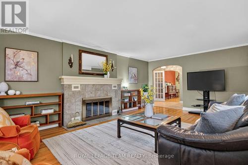 1003 St. Peter Street, Ottawa, ON - Indoor Photo Showing Living Room With Fireplace