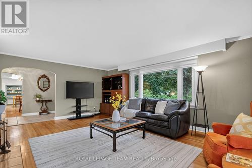 1003 St. Peter Street, Ottawa, ON - Indoor Photo Showing Living Room