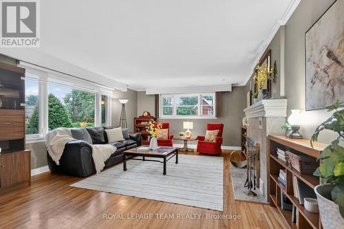 1003 St. Peter Street, Ottawa, ON - Indoor Photo Showing Living Room