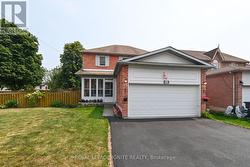 33 VALLEY CENTRE DRIVE  Toronto, ON M1X 1L3