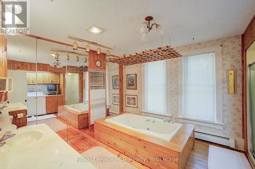 291 Elma Street E, North Perth (Listowel), ON - Indoor Photo Showing Bathroom
