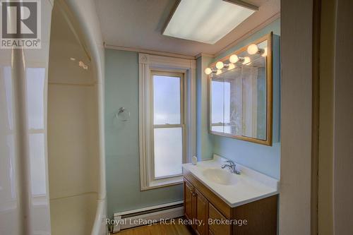 291 Elma Street E, North Perth (Listowel), ON - Indoor Photo Showing Bathroom