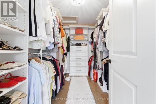 2149 Alderbrook Drive, Oakville, ON - Indoor With Storage