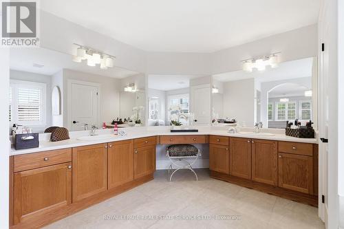 2149 Alderbrook Drive, Oakville, ON - Indoor Photo Showing Bathroom