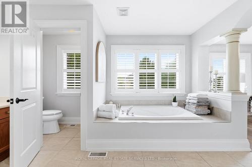 2149 Alderbrook Drive, Oakville, ON - Indoor Photo Showing Bathroom