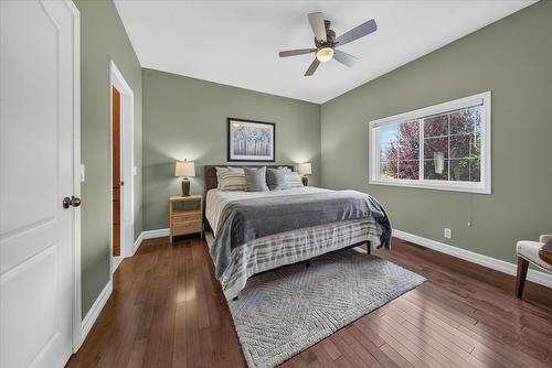 5075 Riverview Road, Fairmont Hot Springs, BC - Indoor Photo Showing Bedroom